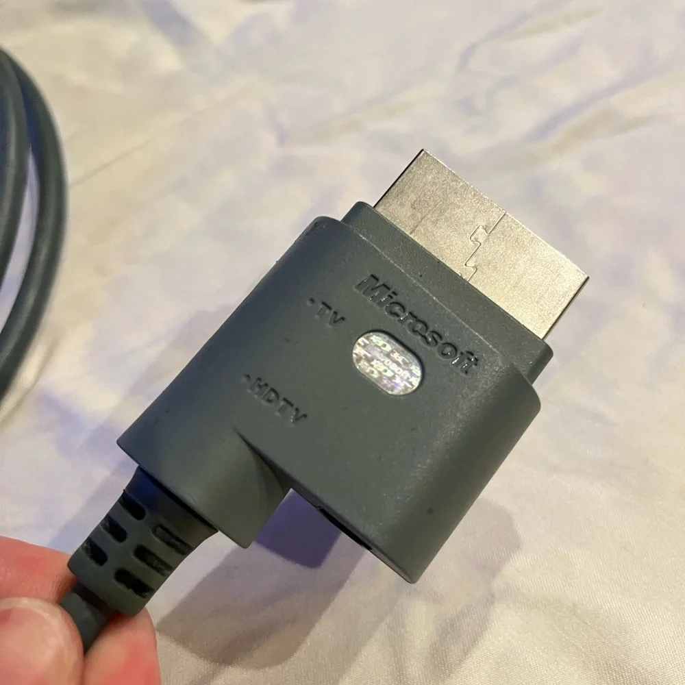 Xbox 360 color coded connectors for console